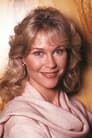 Dee Wallace isMary Lewis