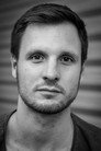 актер Thomas Schiller
