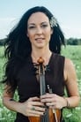 Amanda Shires isKelly's Bandmate