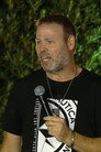 אדיר מילר מצדיע לחיילים במופע מיוחד