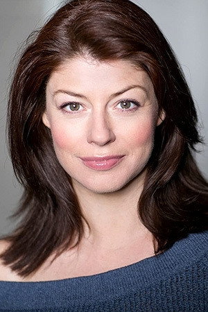 Elizabeth Boag as Sara in A Final Truth