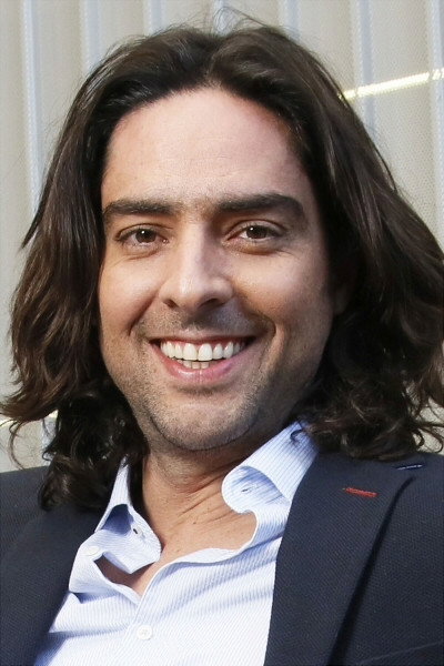Cristián Riquelme as Fabían Garrido in Te doy la vida