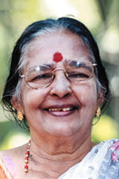 Adoor Pankajam as Lakshmi amma in Anantaram