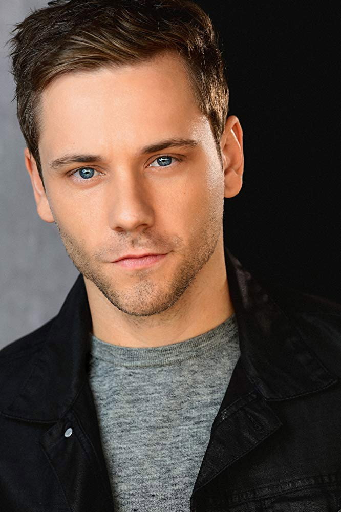 James Austin Kerr as Eric in 13 Minutes