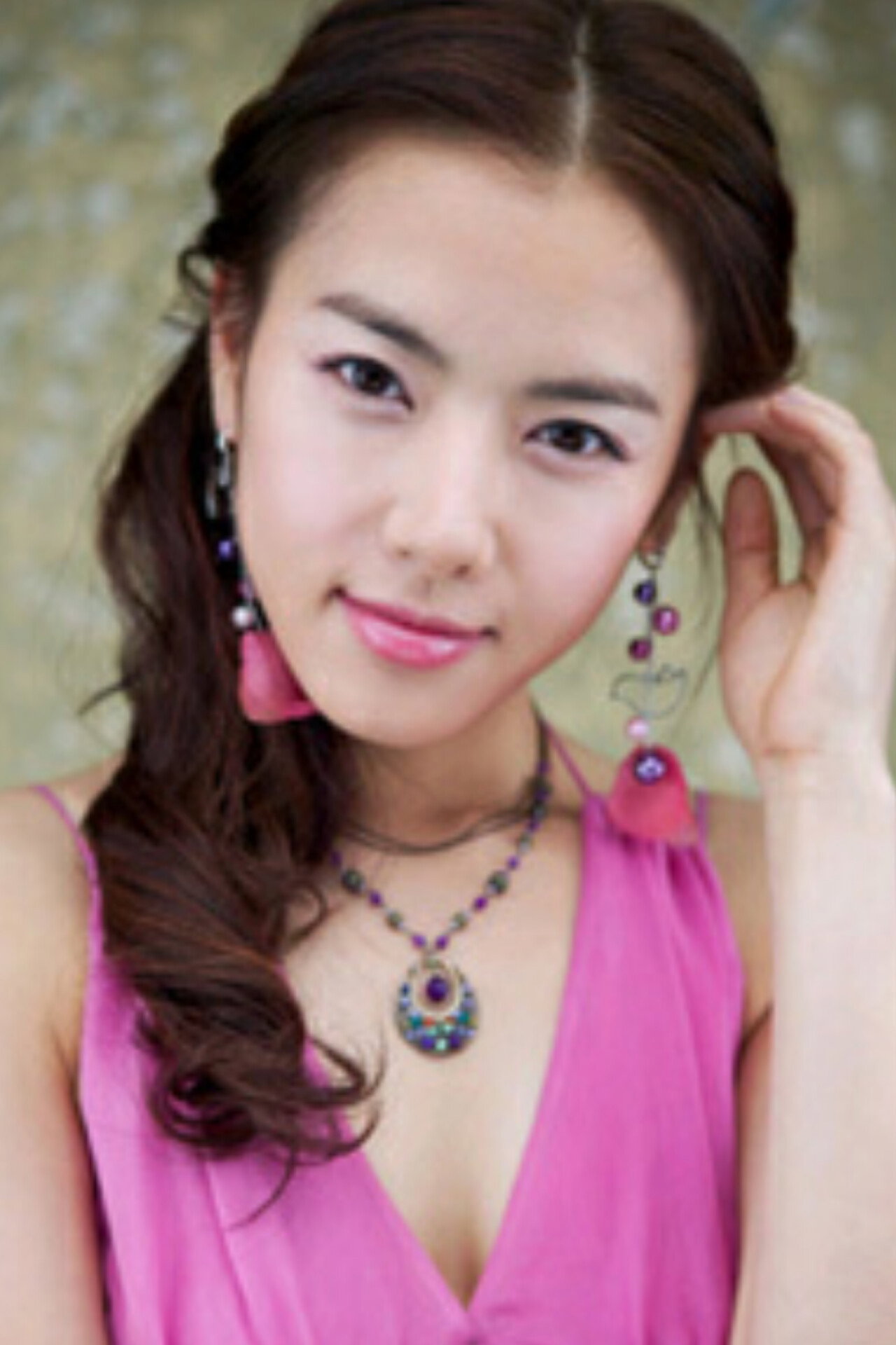 이도현 as Oh Soo-ah in Secret Campus