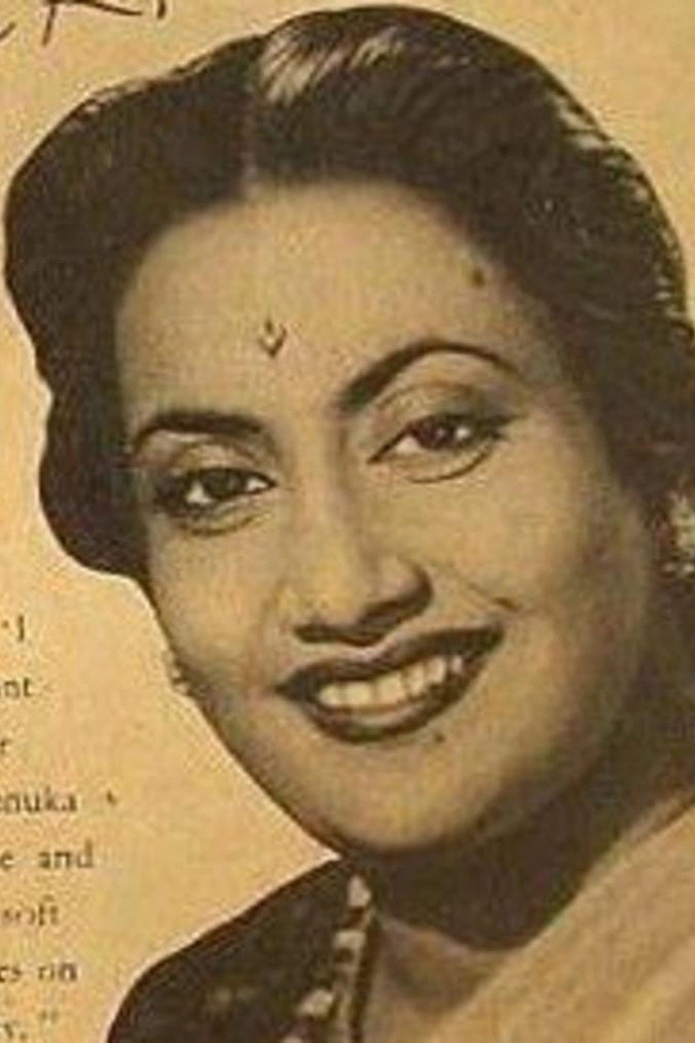 Renuka Roy as Latika in Thikadar
