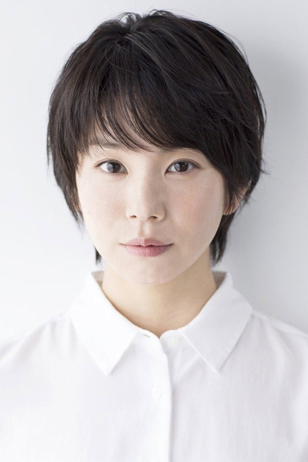 野村麻純 as Midori Tsuchiya in The Weather Girl Knows