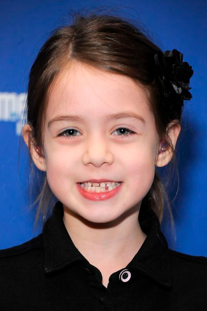 Tova Stewart as Hannah LaForche in Take Shelter