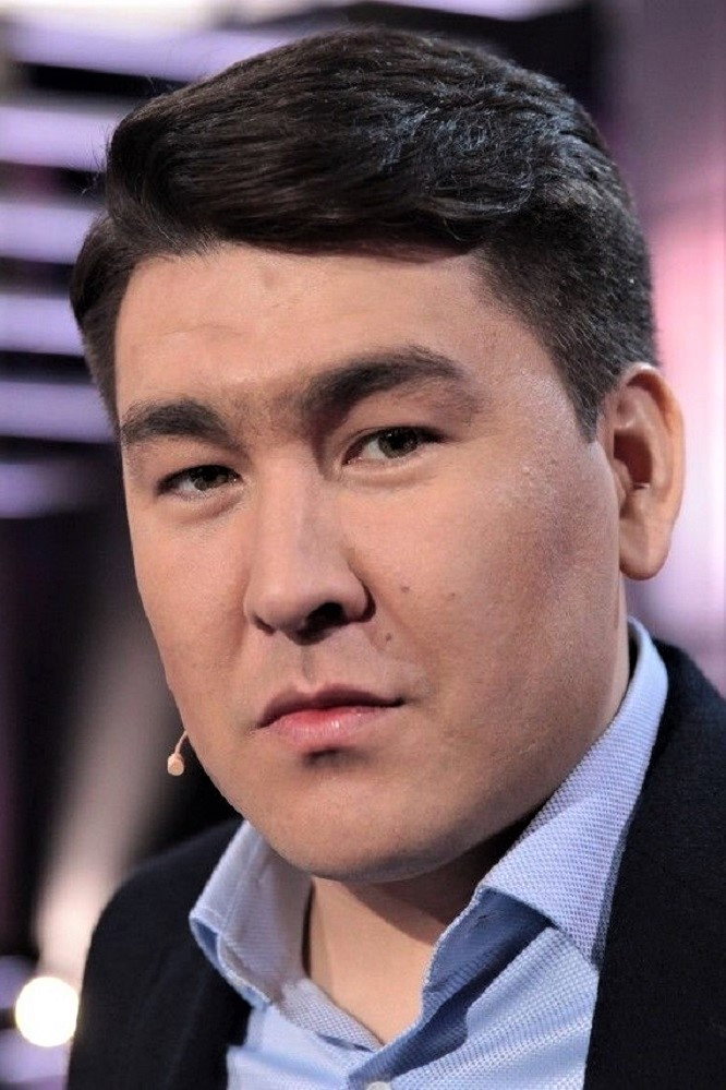 Азамат Мусагалиев as Self in Talk