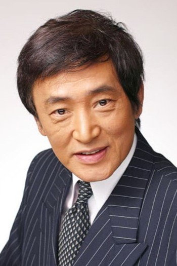 宮内洋 as Soukichi Banba / Big One / Aorenger (voice) in J.A.K.Q. Dengekitai vs. Gorenger