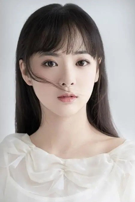 李佳宜 as Li Wan in The Prince Noob
