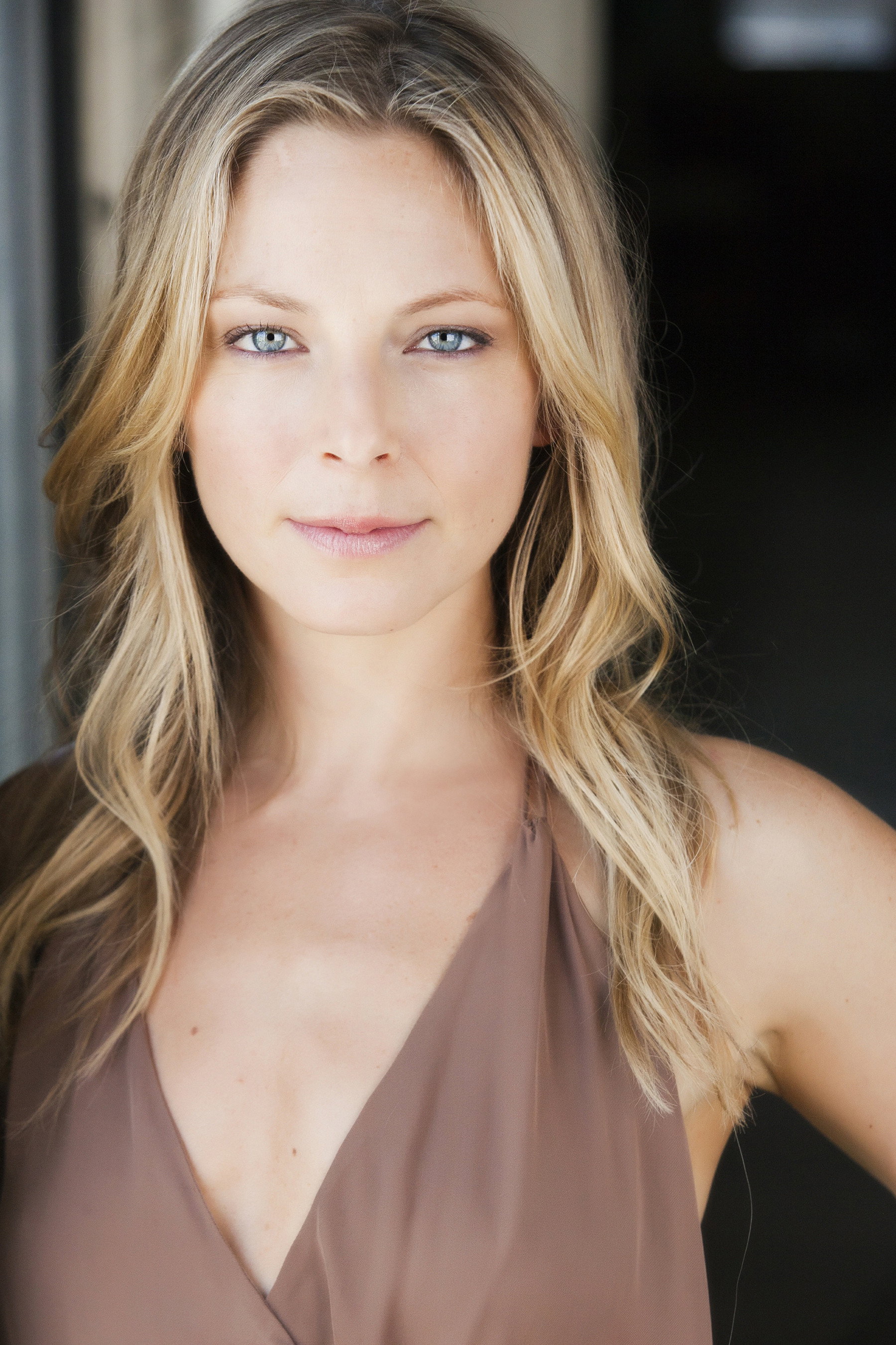 Anastasia Griffith as Elizabeth Haverford in Copper
