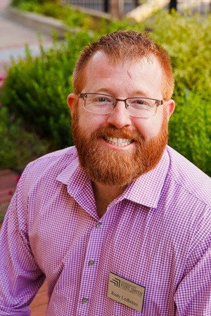 Rudy Ledbetter as Kenny Thompson (Image) in Ghost Country