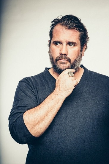 Jason Chicandier as Self - Host in L'addiction s'il vous plait ?!
