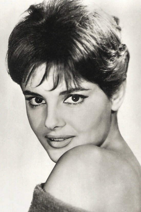 Rossana Podestà as Stefania in Tomorrow Is Another Day