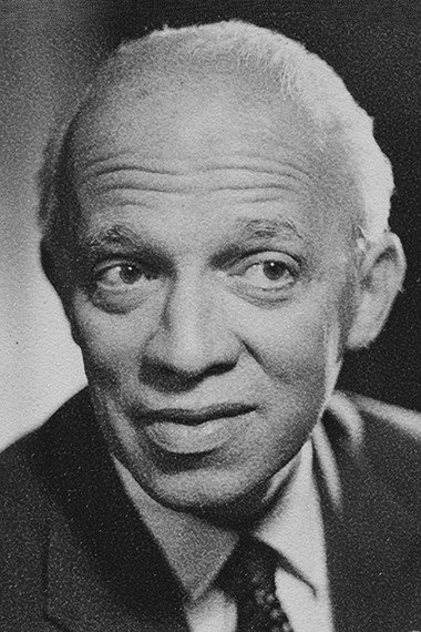 Sadi Cabral as Adalberto Junqueira in Comédia Carioca