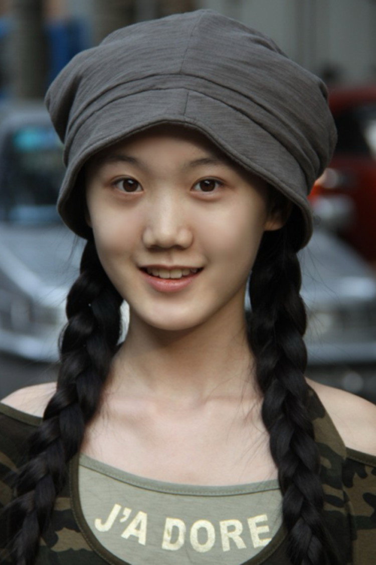 Zhang Enqi as Cui Er in Battlefield Obsession