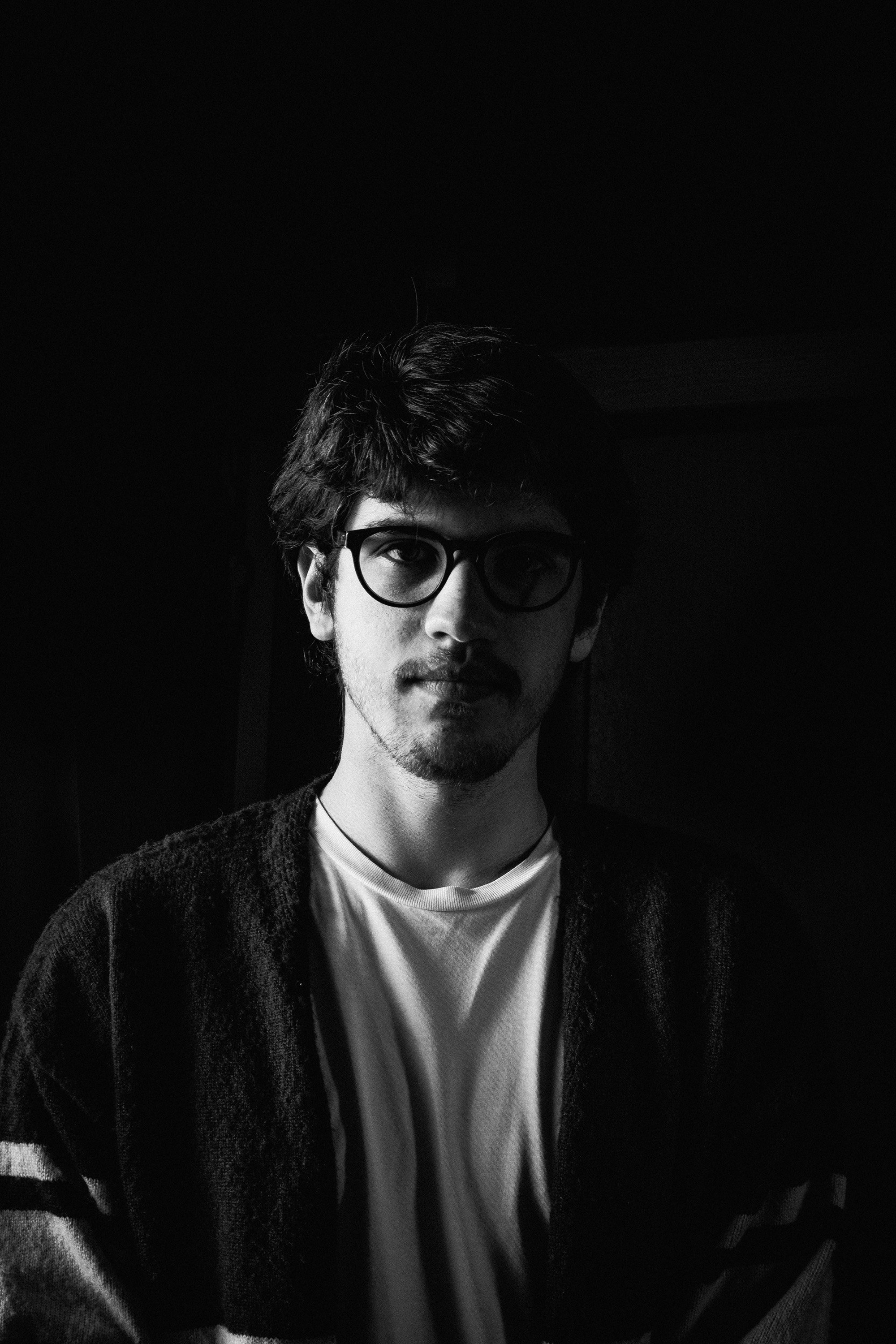 Tiago Dalagnol as Tiago in C I D A D E
