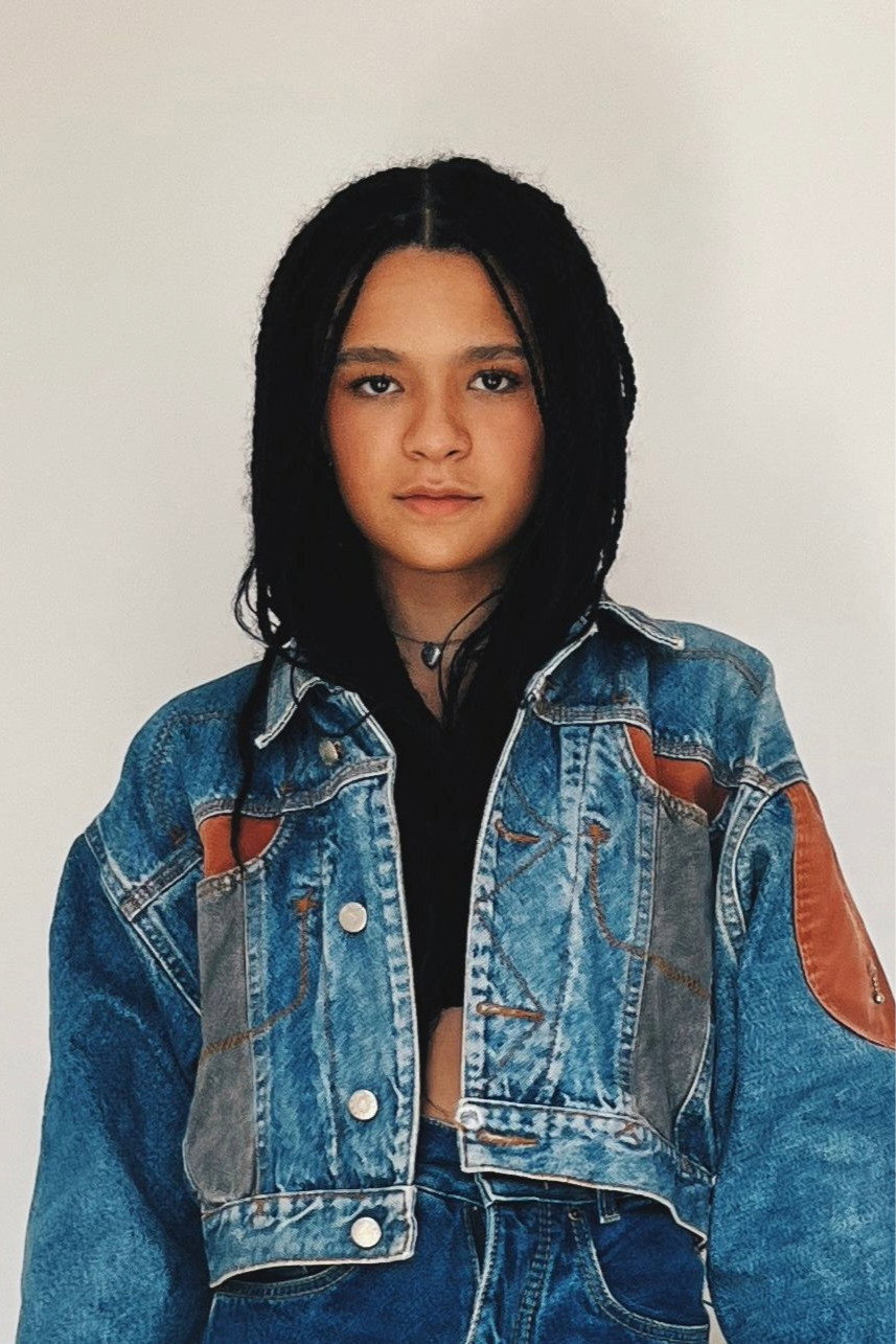 Lola Lessa as Lola in 2023 - A Série - O Filme