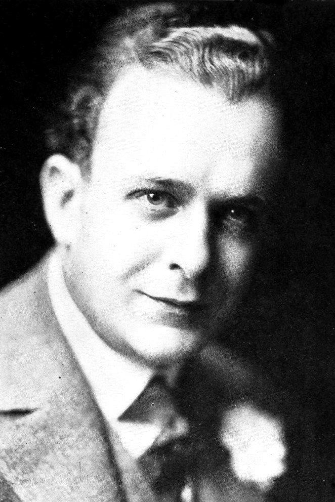 Harry Fisher as Lillie's Father in The Little Trespasser