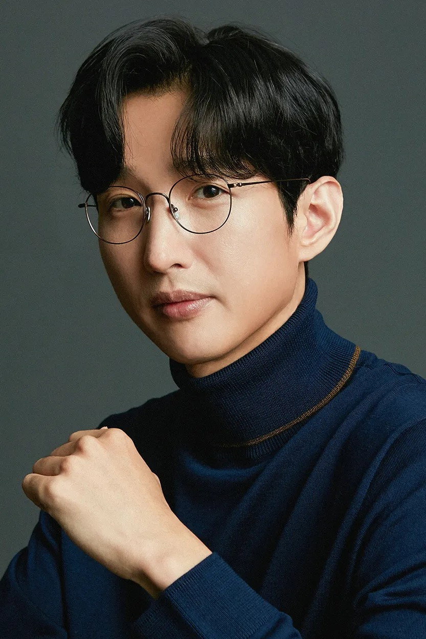 채동현 as Seo Min Joon in Monkey and Dog Romance