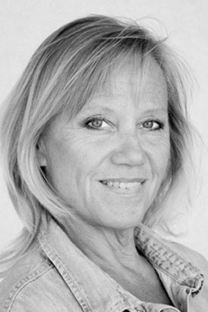 Elisabeth Sand as Lill in Blackout