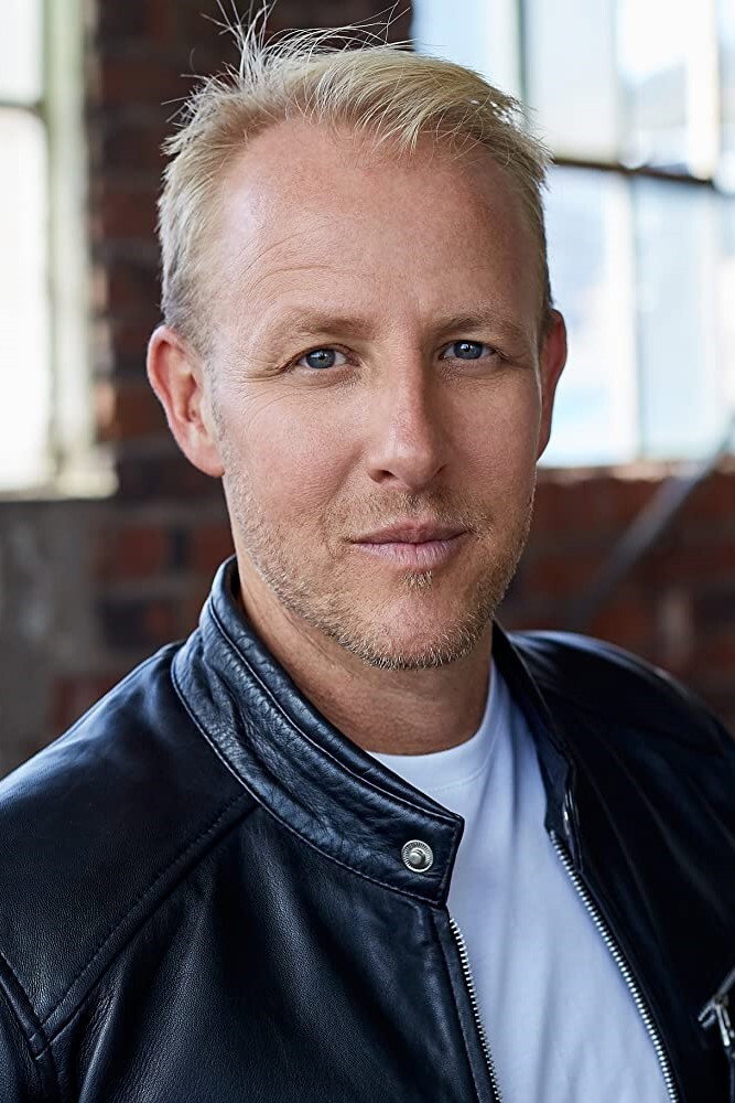 Michael Kirch as Muller in Yes we can