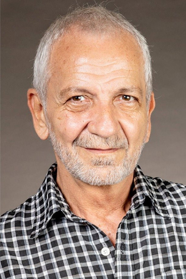 Guido D'Albo as (voz) in El exilio de San Martín