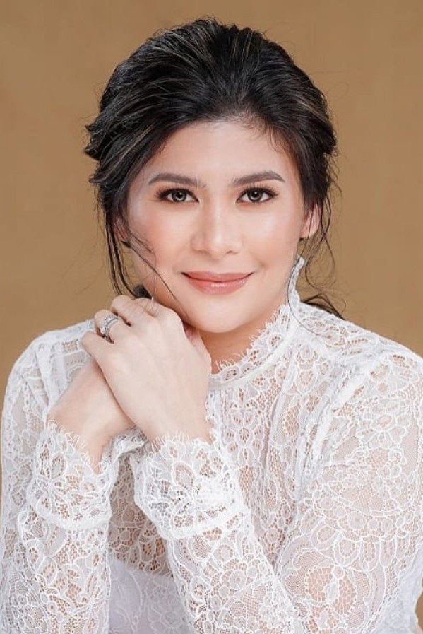 Roxanne Guinoo as Dulce Caharian in Home Sweet Home