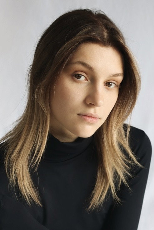 Flavie Delangle as Stella Vlaminck in Stella in Love