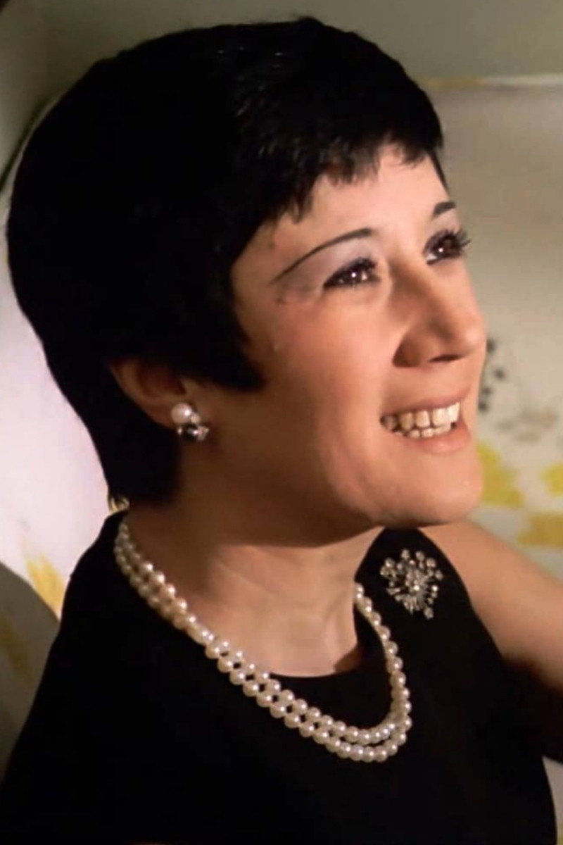Rossana Canghiari as Laura in It Was Good to Love You