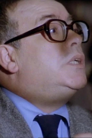 Walter Valdi as Bauer - Psychiatrist in The Boss and the Worker