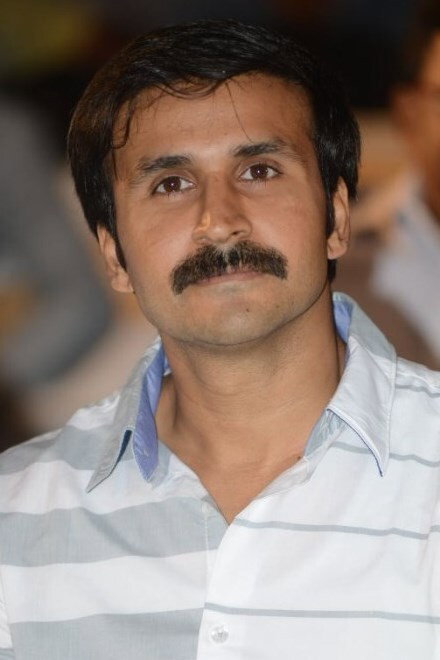 Ravi Prakash as Hari in Dagudumootha Dandakor