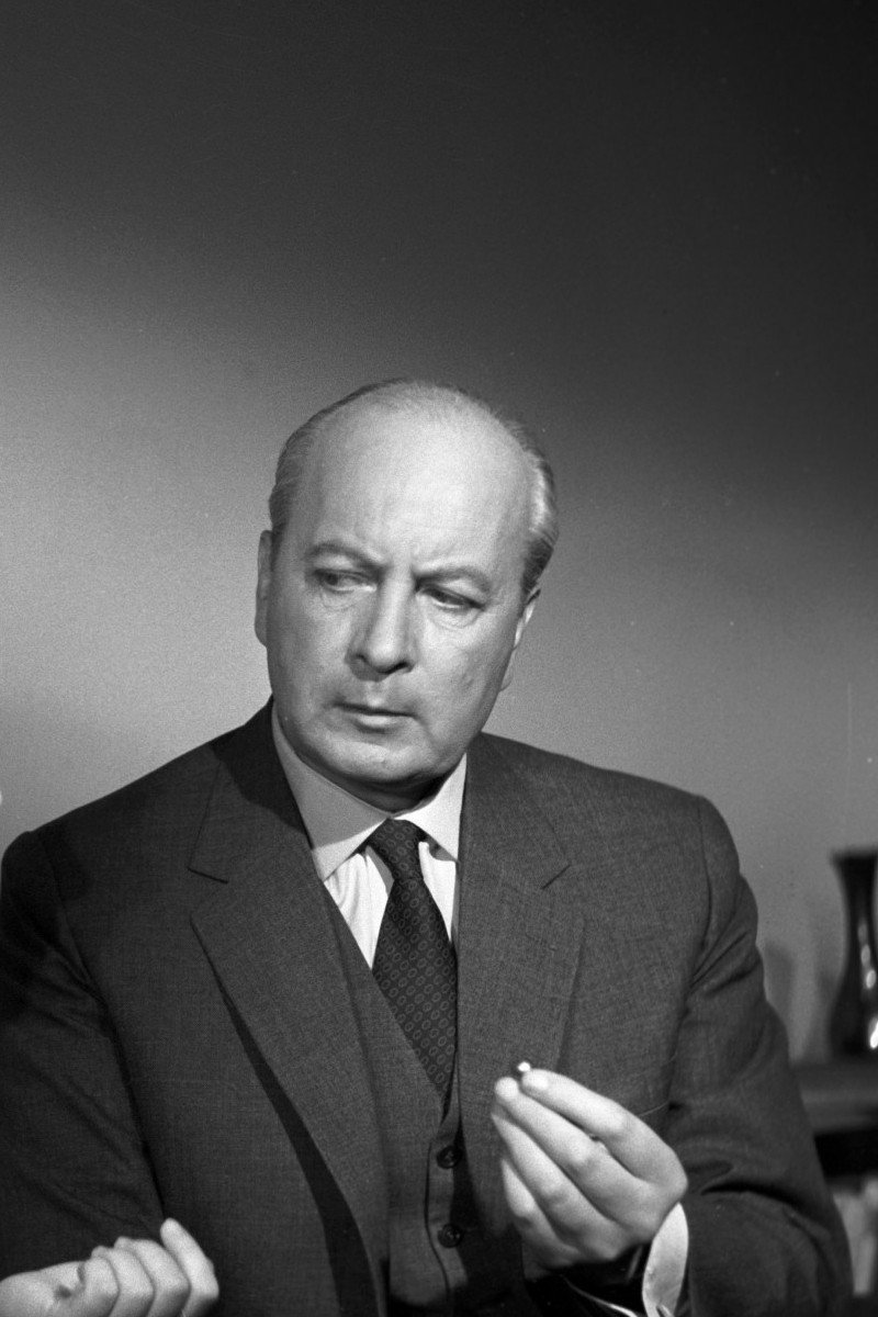 Zdzisław Mrożewski as Mecenas Boczarski in Doktor Murek