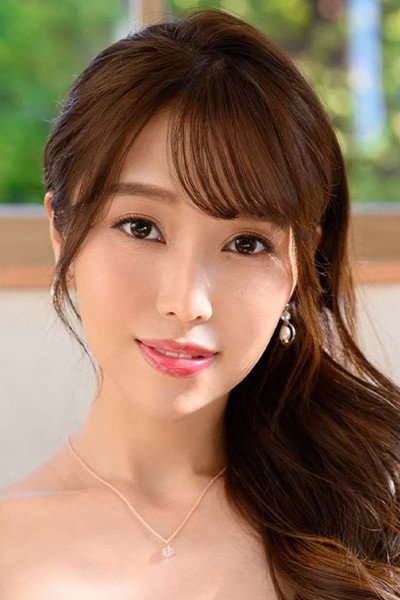 上羽絢 as Reiko in 妄想のすけべ妻　抗えない快楽