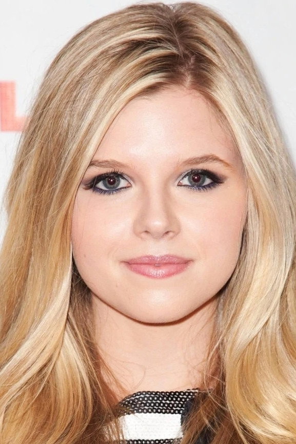 Ana Mulvoy-Ten as Amber Millington in House of Anubis