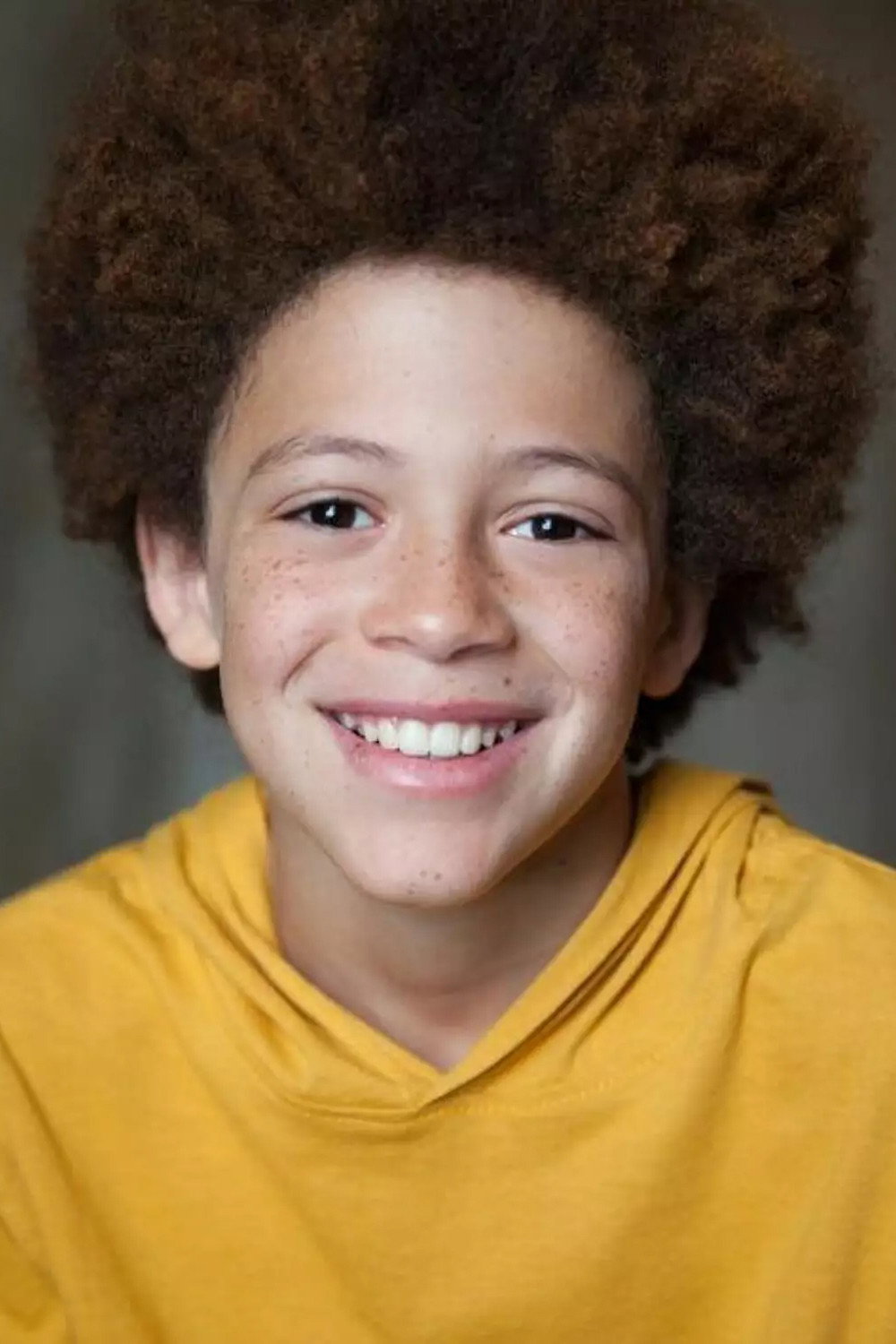 Marcus Cornwall as Bo Brooks in Star Falls