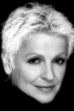 Diane Arcand as Suzanne in Heads or Tails