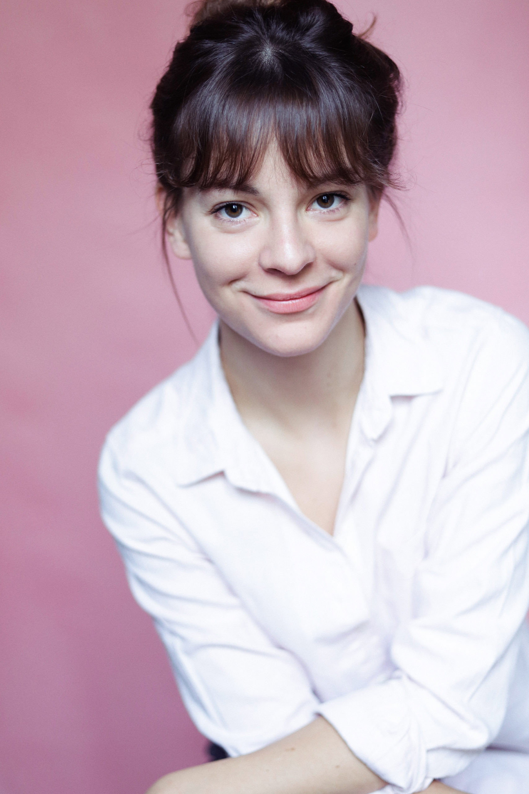 Estelle Bridet as Isabelle in Ailleurs