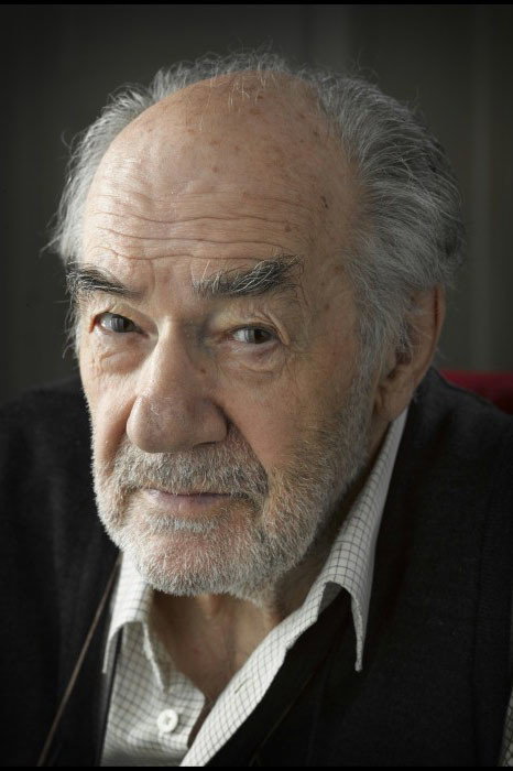 George Sluizer as Self (Narrator) in Homeland