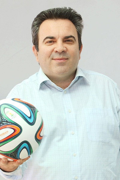 Αντώνης Καρπετόπουλος as Εκφωνητής in Play Responsibly