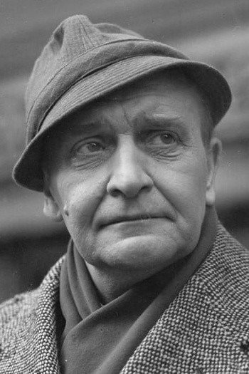 Miroslav Homola as Gardener in Poprask na silnici E 4