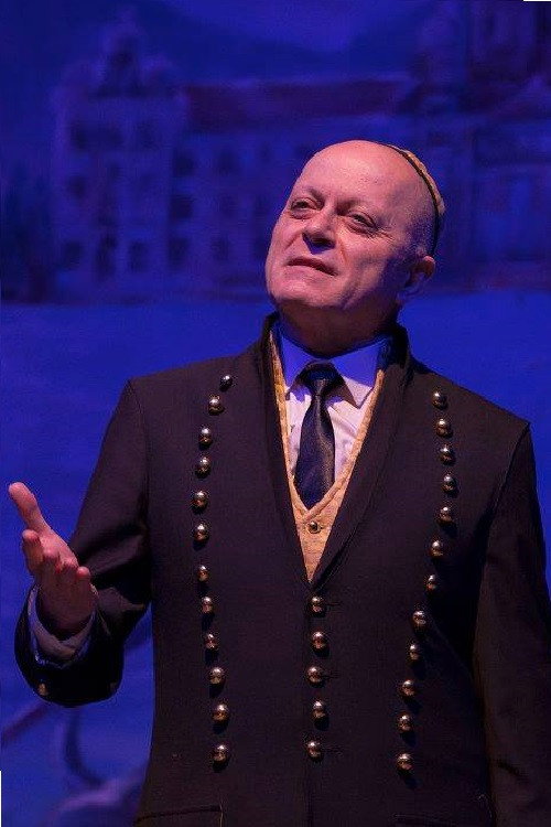 Jovica Mihajlovski as Božidar, Ringo, Cvetko & Gjubredžijata & Dutkaviot, Bronski, Policaec #1 (segments "Wonderful World" & "Pticata urubu i devica" & "Djavol vo srceto") in Light Gray