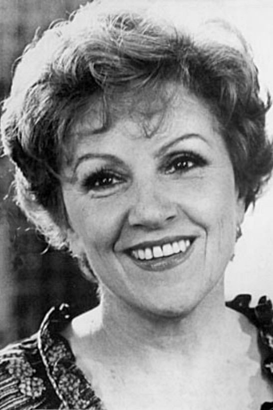 Odette Laure as La mère de Christine in The Chicks