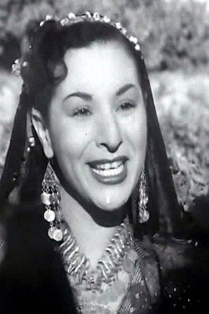 Esmat Abdelalim as غناء in Aisha