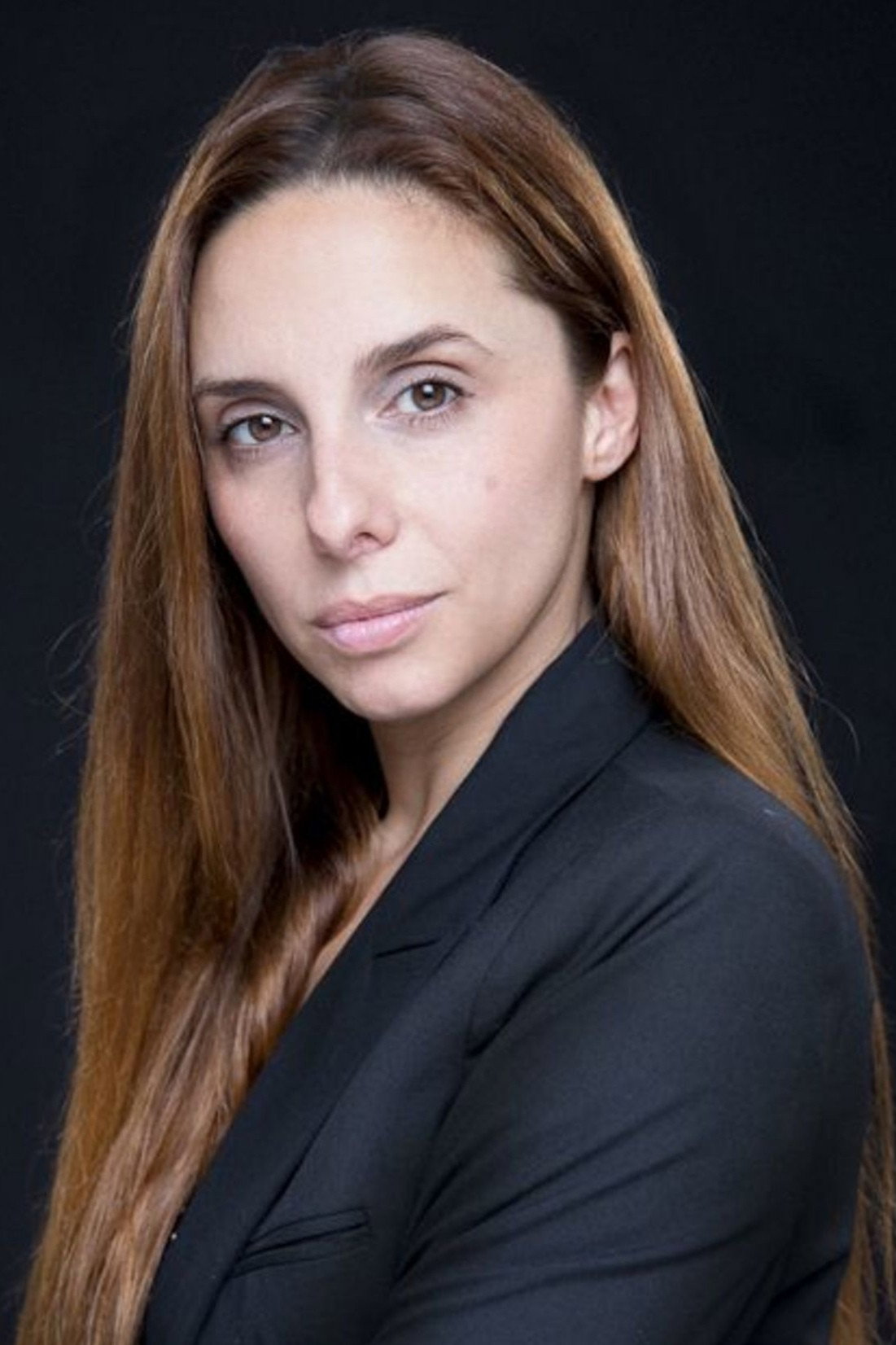 Esther Ortega as Clara in Por No Morir Nada Mas Vernos