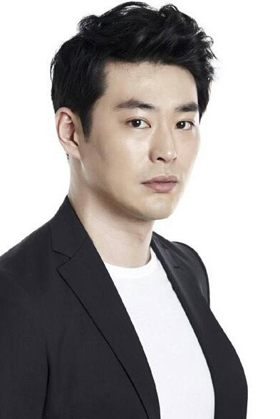 정재헌 as Jeong Jae-heon in The Himalayas