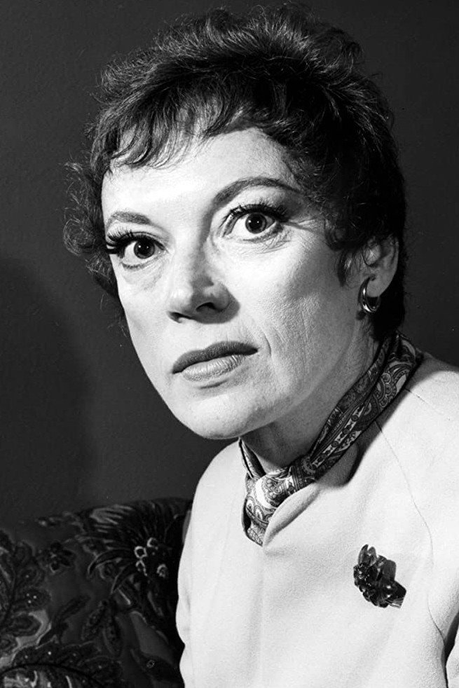 Grayson Hall as Carlotta Drake in Night of Dark Shadows