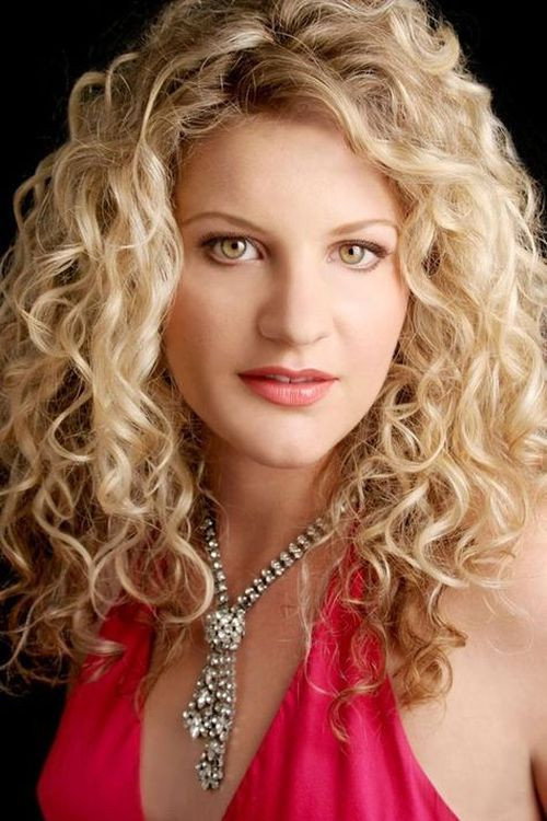 Mirusia Louwerse as Self - Soprano in Andre Rieu : Coronation Concert