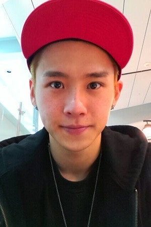 권영득 as Kwon Young Deuk in Part-Time Idol